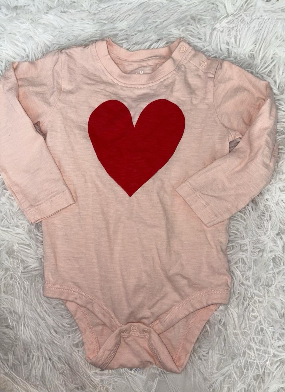 Primary Baby Sz. 12-18 Mo. Long Sleeved Pink Heart Snap Tee. Grt. Shape, Cute